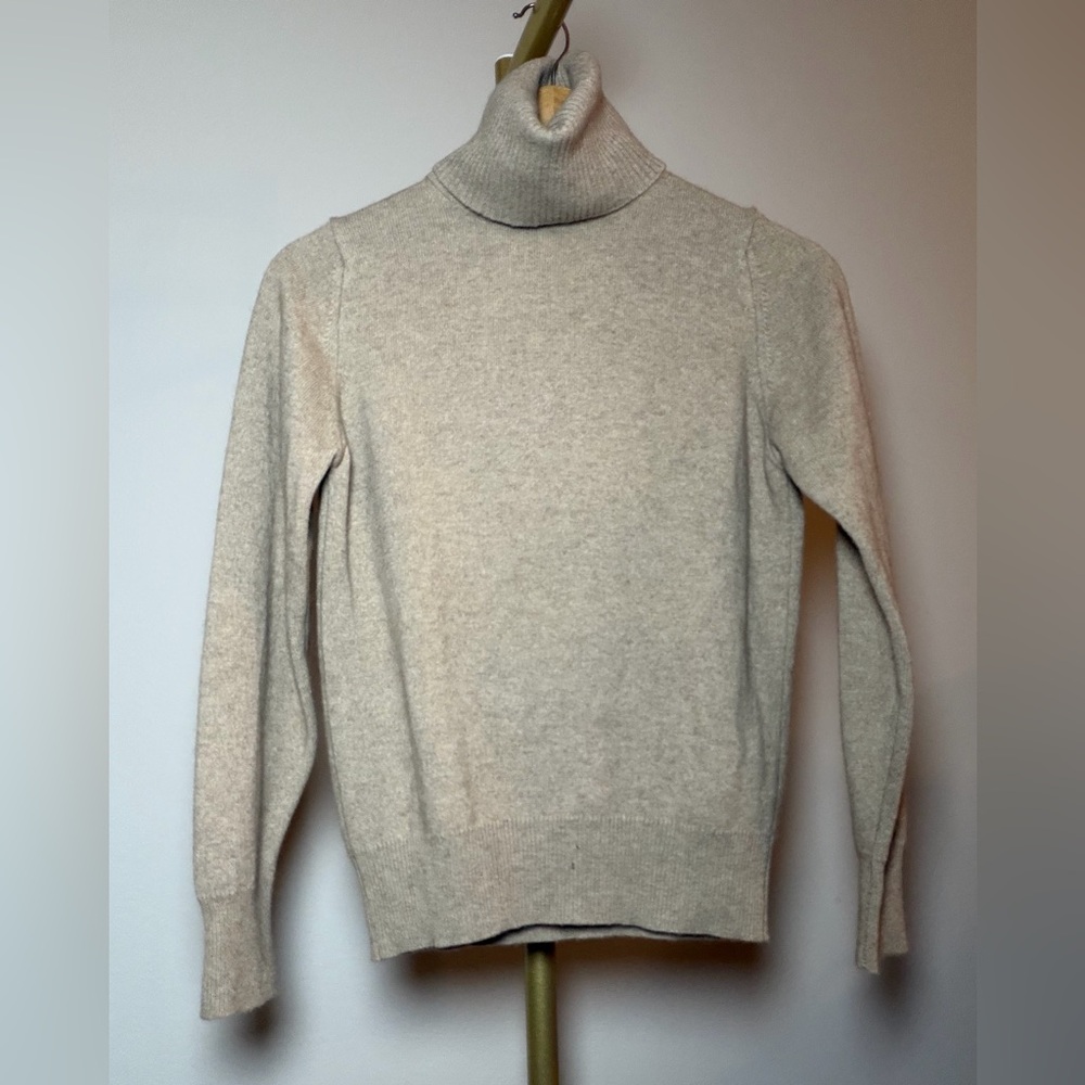 Jos. A. Bank 100% Cashmere Turtleneck Sweater Beige Classic Luxury Knit